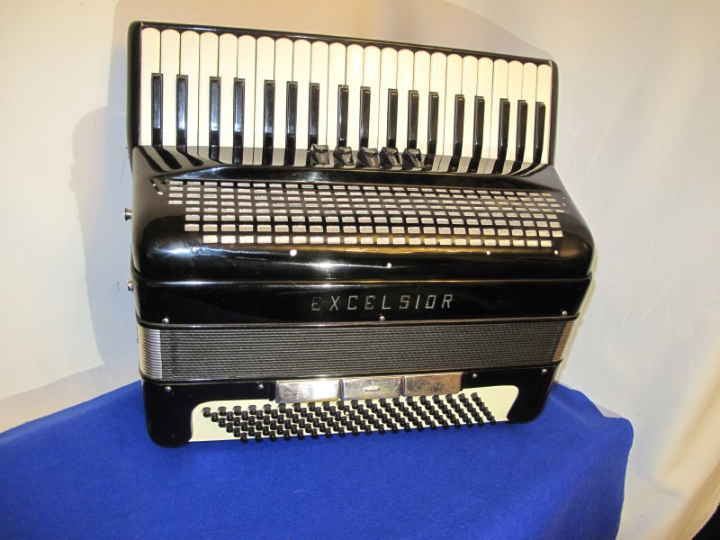 Excelsior 120 bass accordion in black