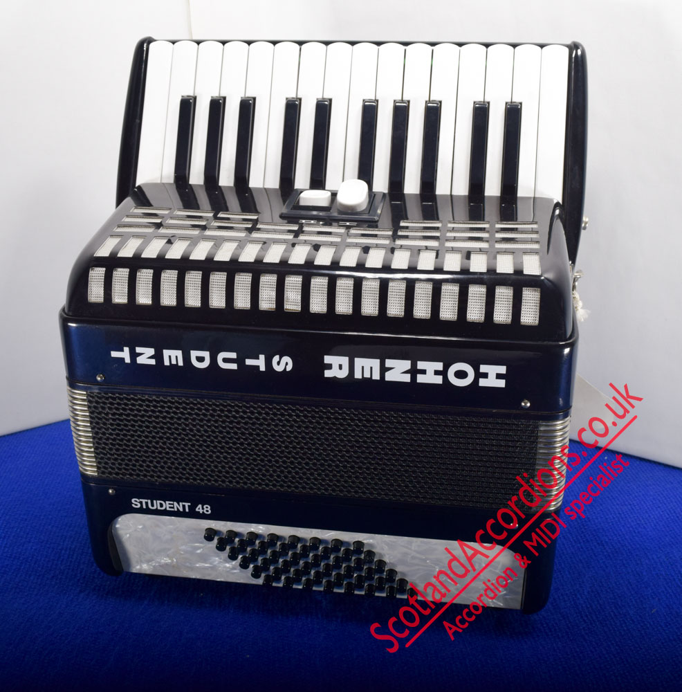 Hohner Student 26 key 48 bass piano Accordion