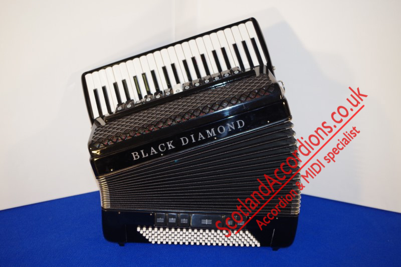 Black Diamond 4 voice 41-120 black piano accordion