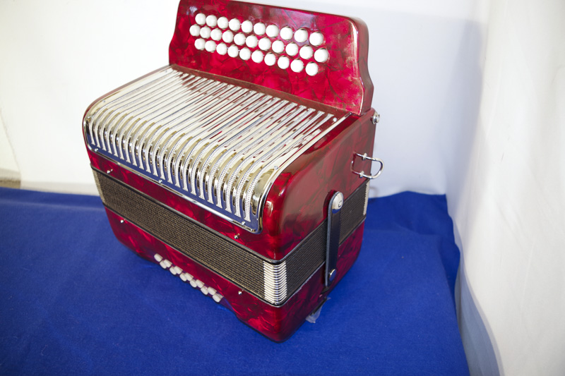 Aidi 3 row melodeon 31 12 GCF red